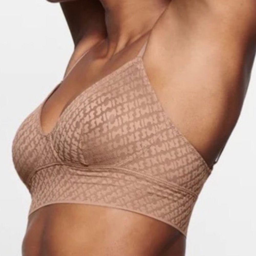 SKIMS Logo Mesh Triangle Bralette in Clay NWT